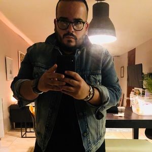 Meet your Posher, Ronald